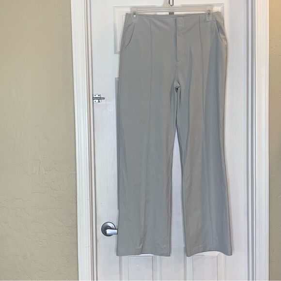 Vuori Women’s Meta Wideleg Pants in Vapor Size Large - Picture 2 of 10